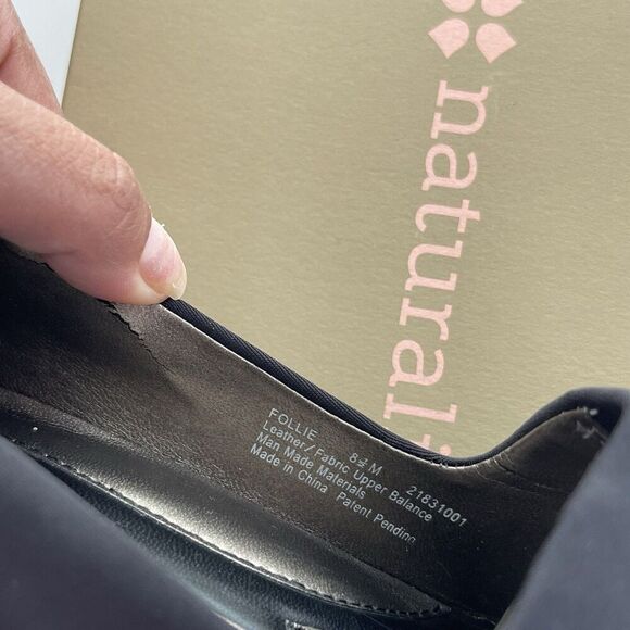 Naturalizer Heeled Loafers Pumps Sz 8.5 Black Leather Block Heels Office Classic - Picture 16 of 16